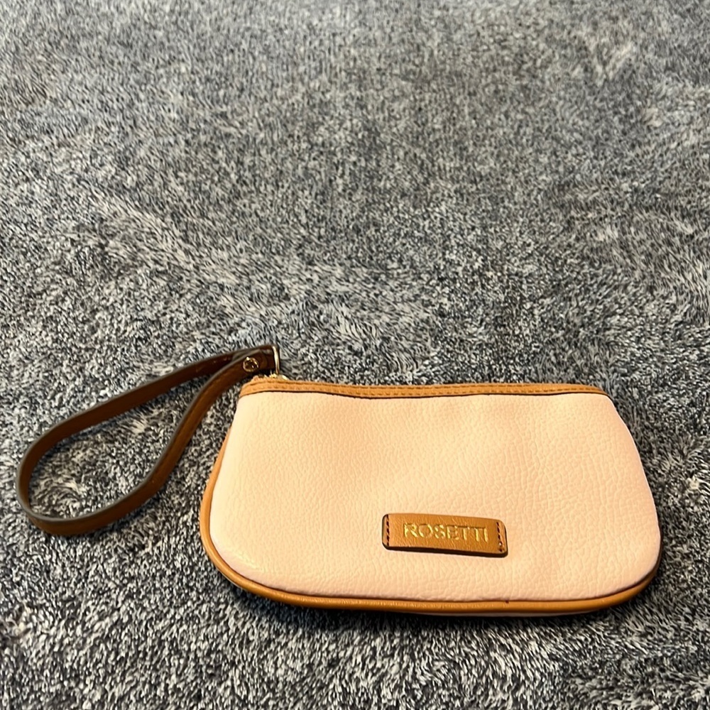 👛 a cute wristlet